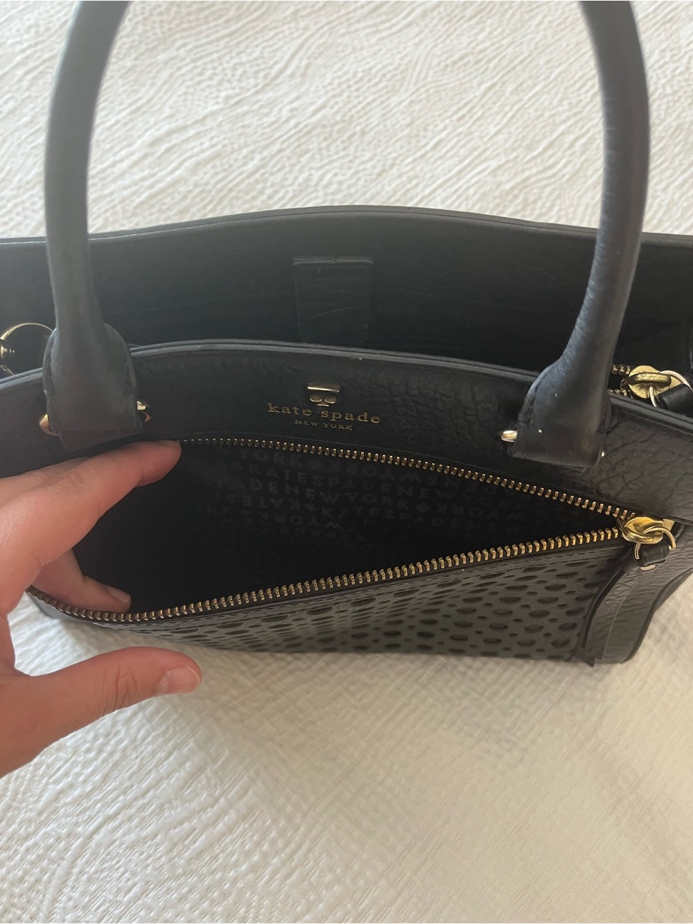 Kate Spade Black Perforated Leather handle bag with Gold Hardware shoulder strap - Picture 3 of 6